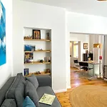 Este Apart Historical Center